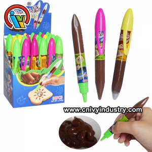 caneta de chocolate esprema o molho de chocolate
